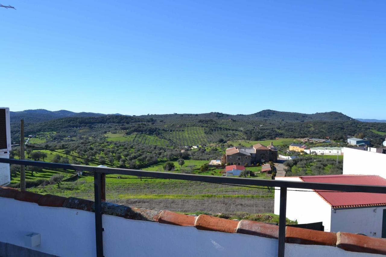 Willa La Martela De Fuentes Casa De Diseno Rural Fuentes de León Zewnętrze zdjęcie