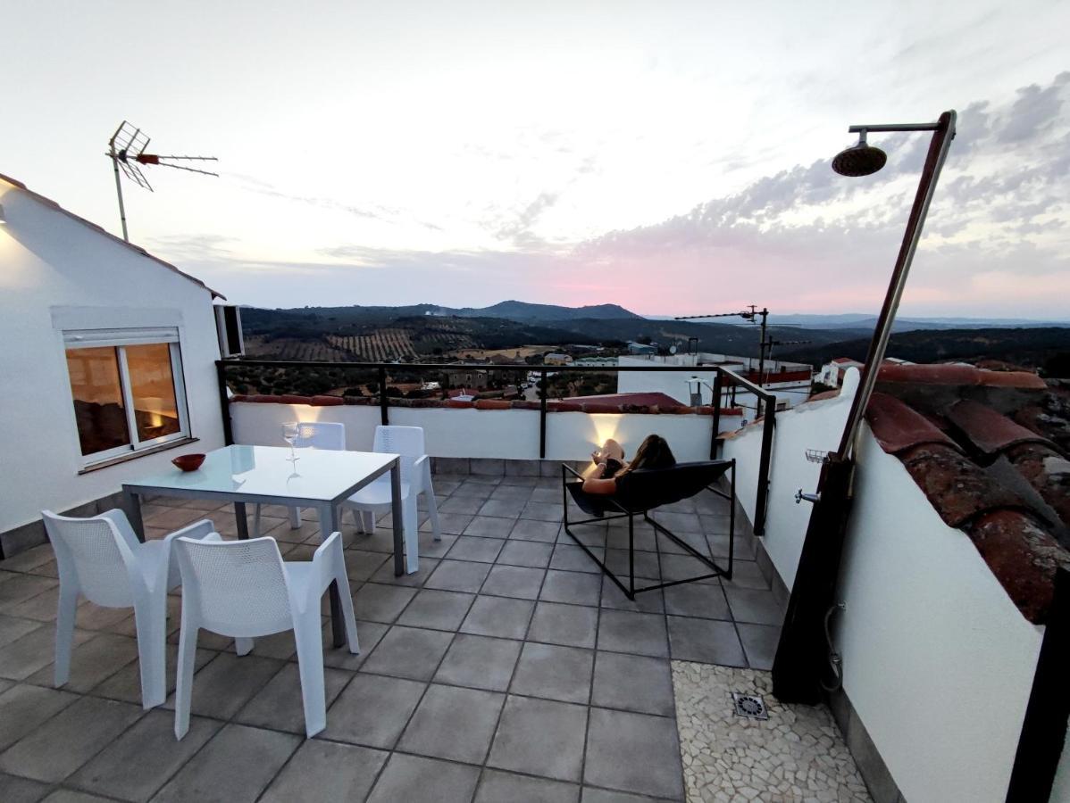 Willa La Martela De Fuentes Casa De Diseno Rural Fuentes de León Zewnętrze zdjęcie